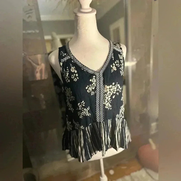 Patrons of Peace - Picture 1 of 7